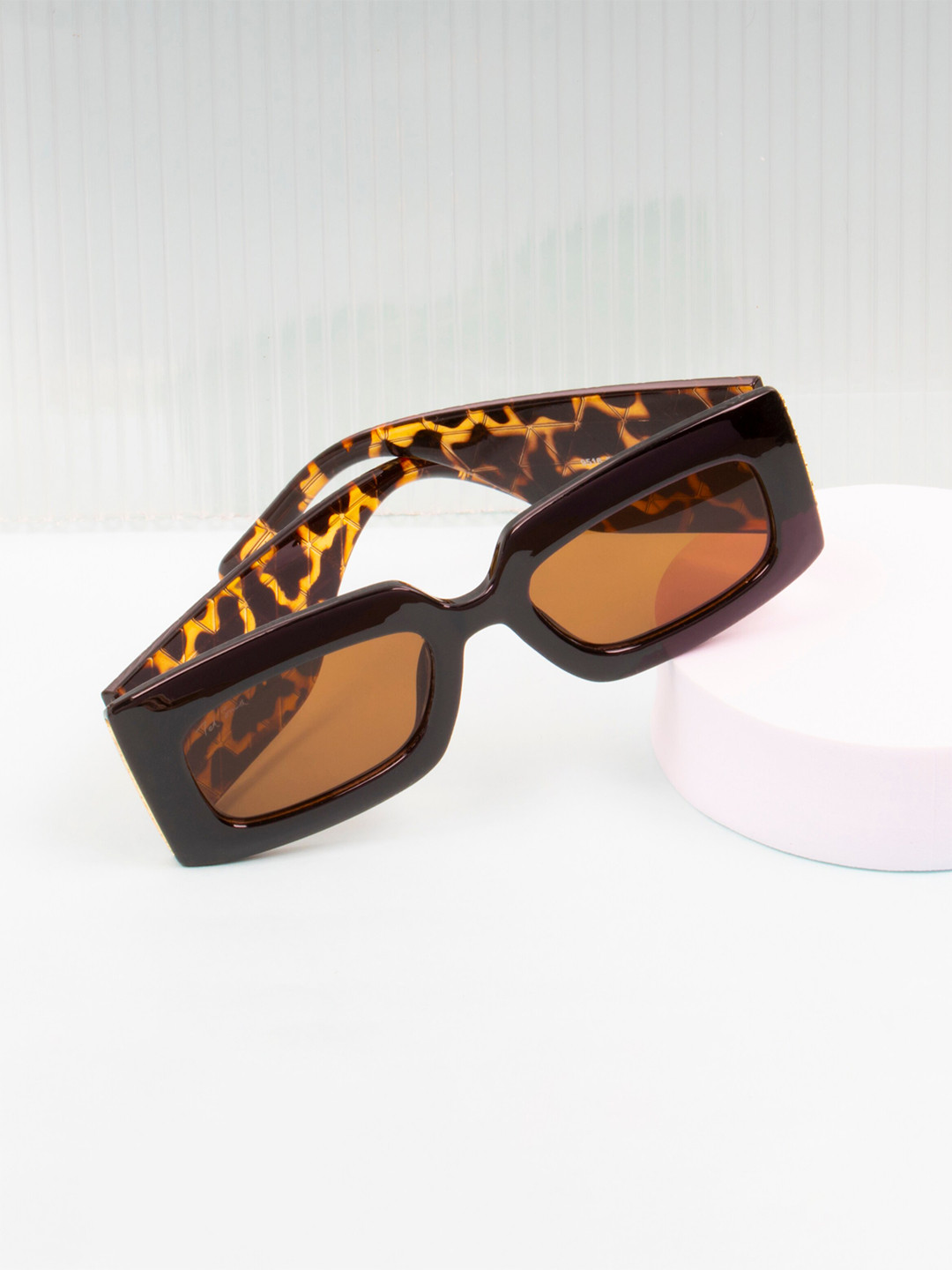 

Ted Smith Women Brown Lens & Black UV Protected Rectangle Sunglasses DOLCE_C3