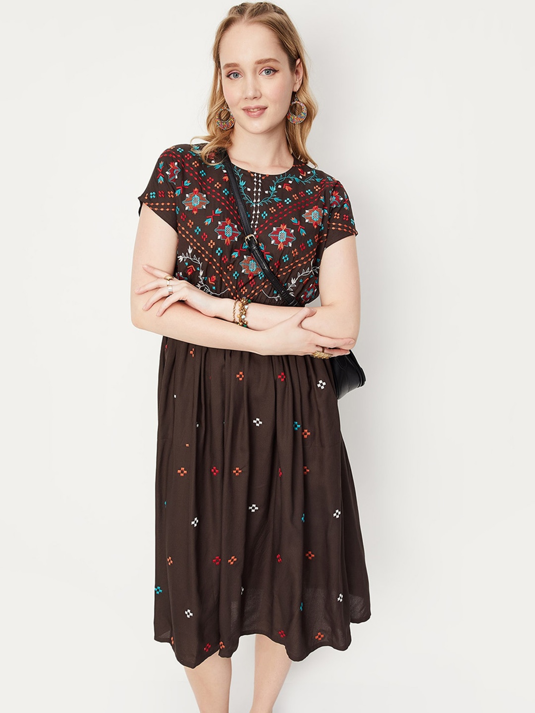 

max Embroidered A Line Midi Dress, Brown