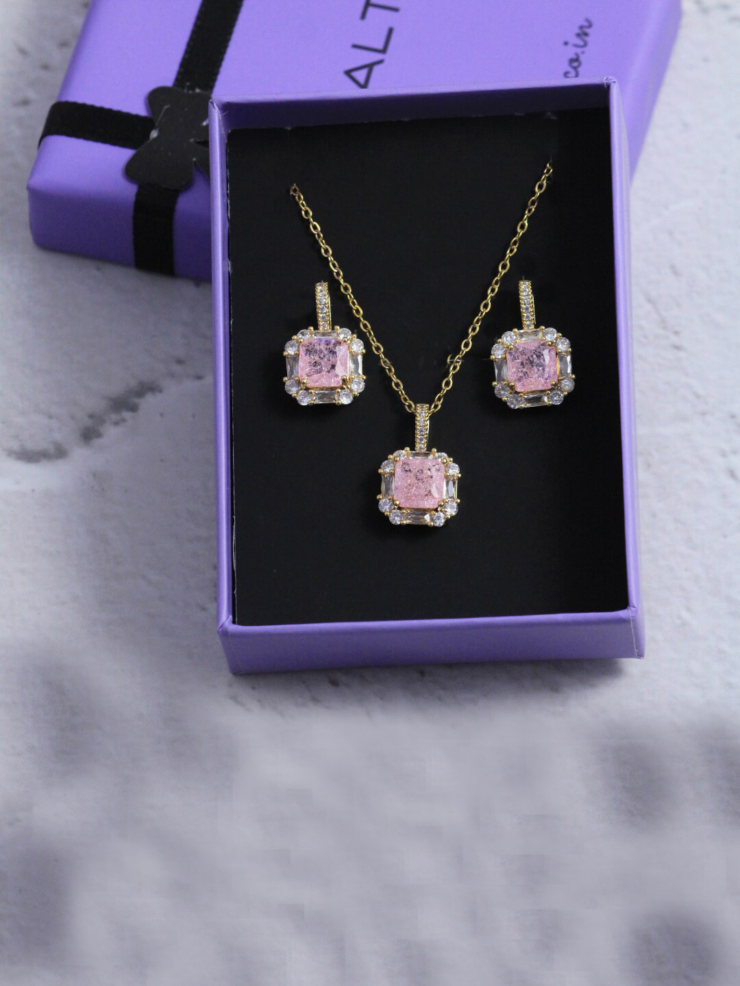 

SALTY Stone-Studded Necklace & Earrings, Gold