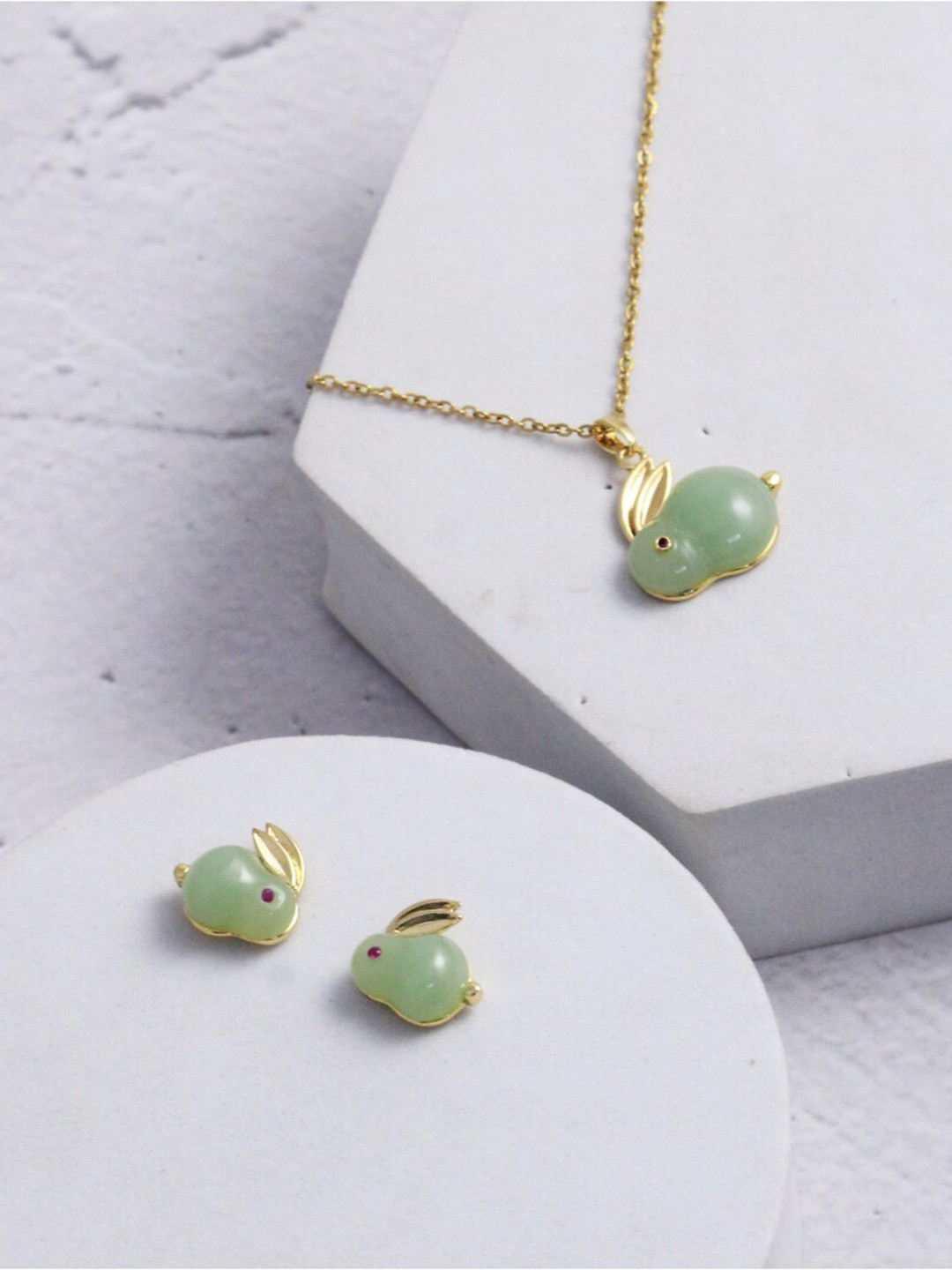 

SALTY Anti-Tarnish Coney Necklace & Earrings, Gold