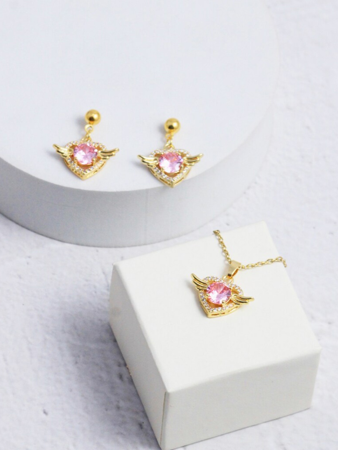 

SALTY Stone-Studded Anti-Tarnish Earrings & Necklace, Gold