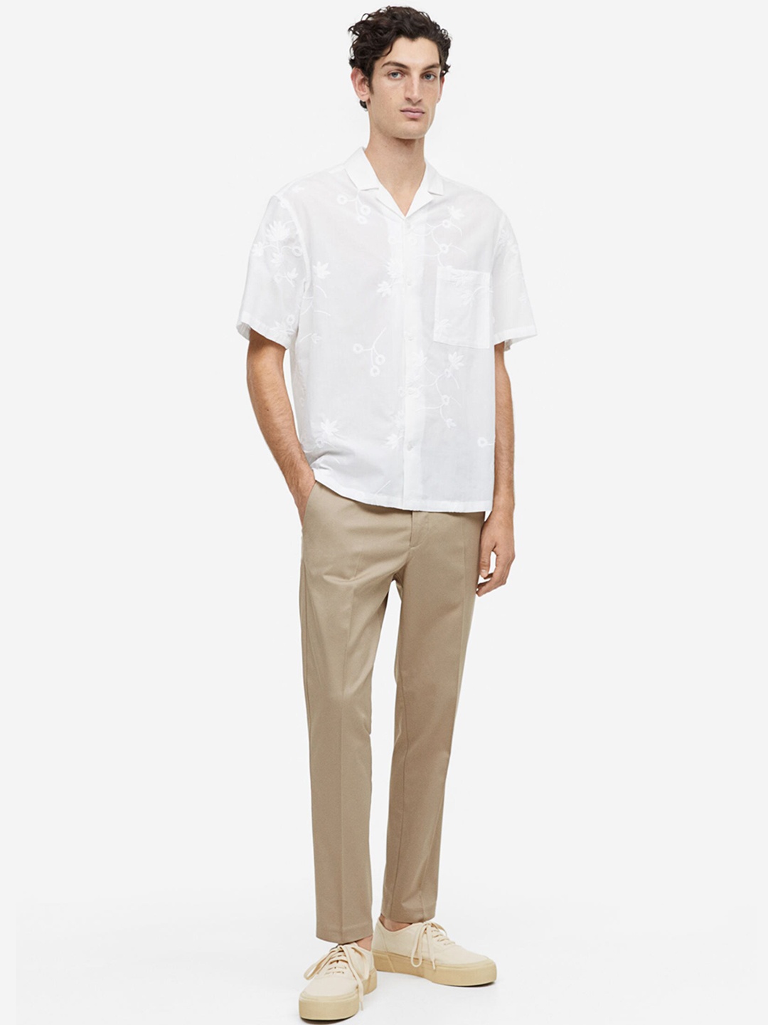 

H&M Men Regular Fit Cropped Trousers, Beige