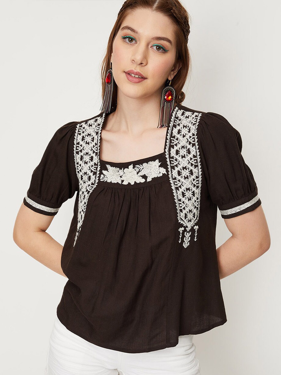 

max Embroidered Square Neck Puffed Sleeves Cotton Top, Brown