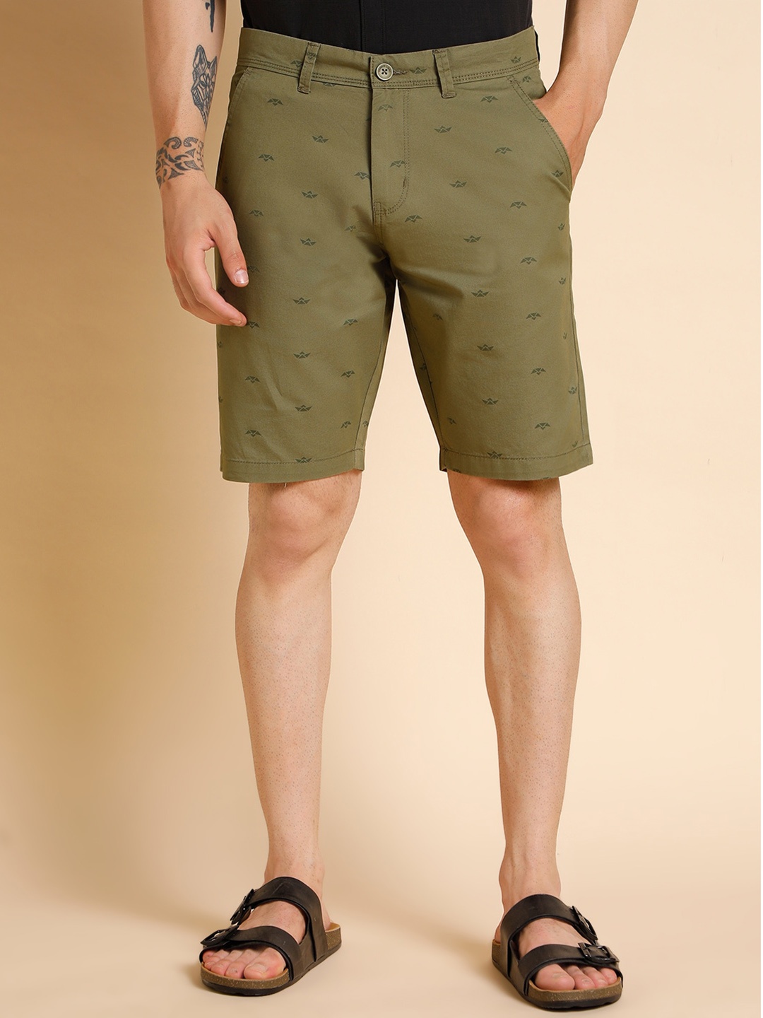 

Dennis Lingo Men Conversational Printed Slim Fit Pure Cotton Shorts, Olive