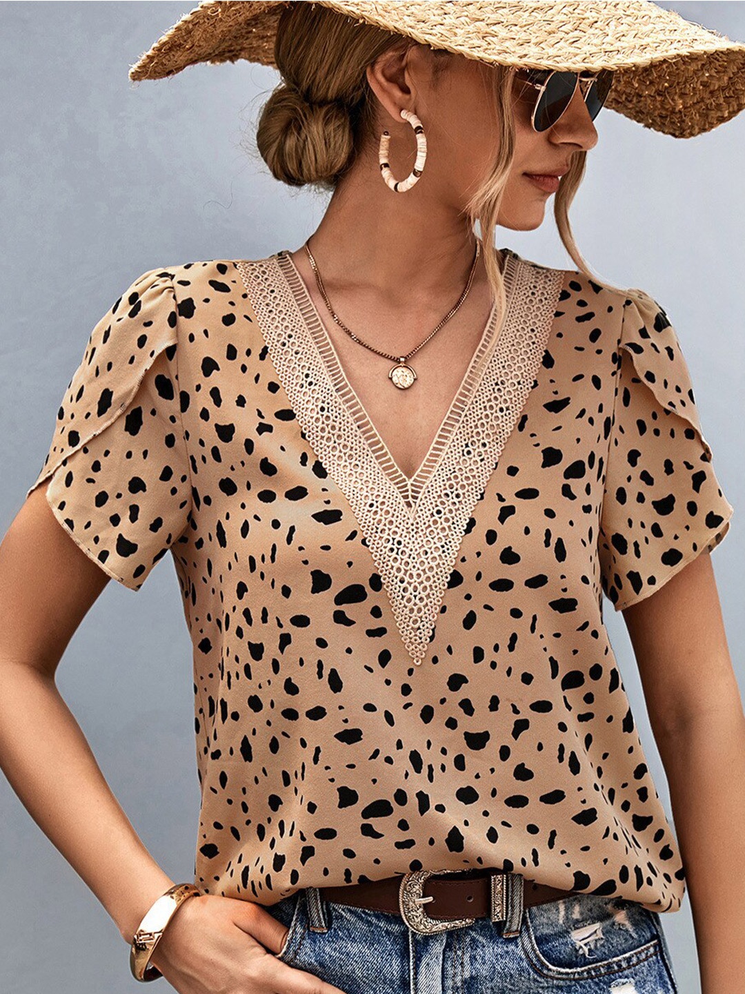 

BoStreet Beige Abstract Printed V-Neck Puff Sleeves Lace -Up Regular Top