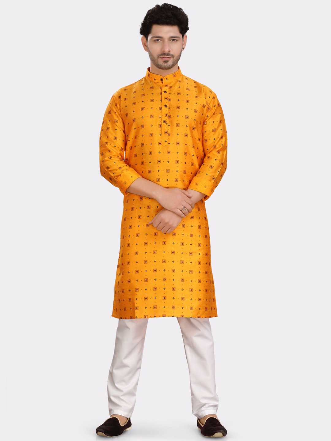 

SHIWAM ETHNIX Men Geometric Printed Silk Kurta, Yellow