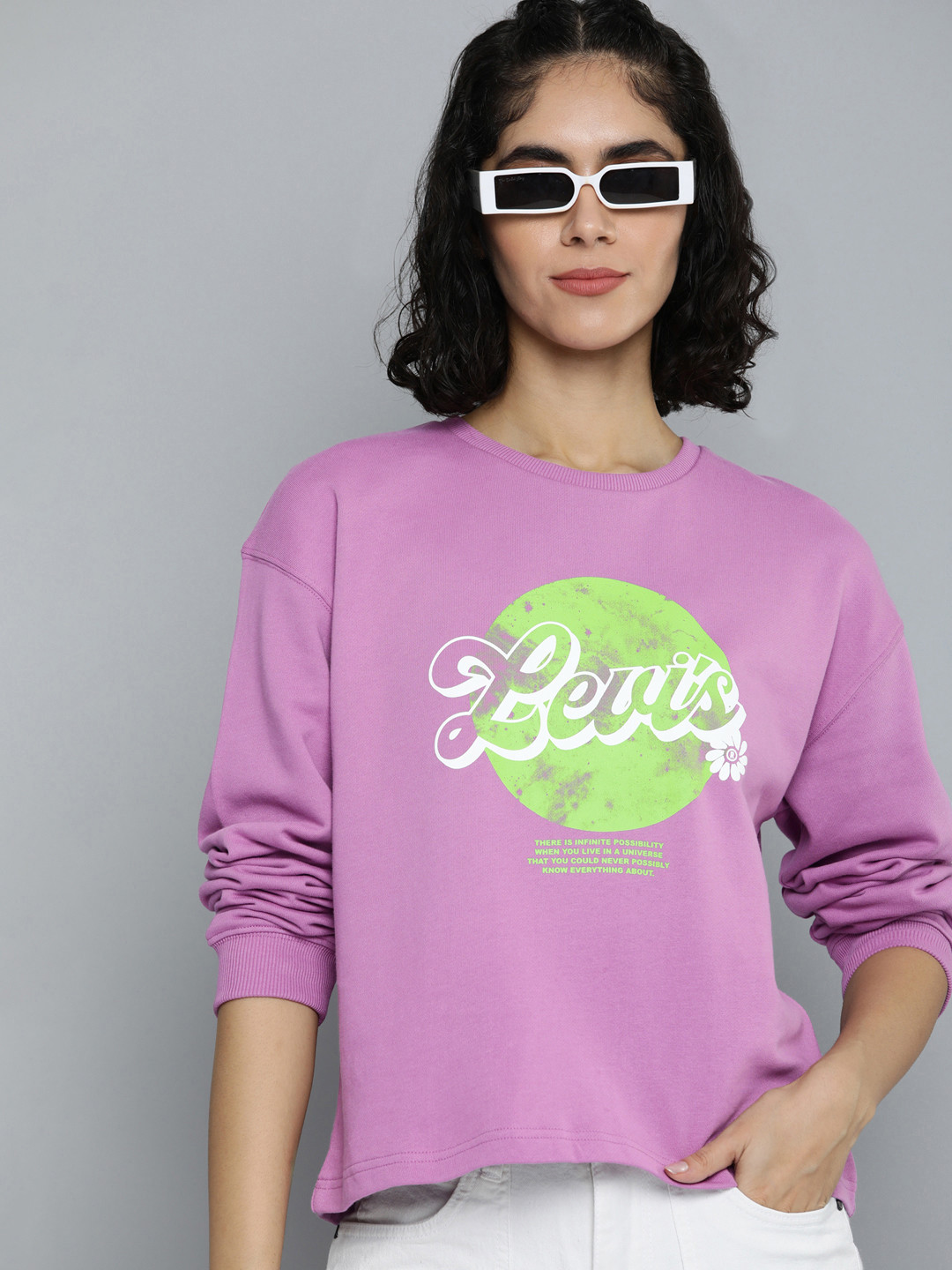 

Levis Pure Cotton Long Sleeves Brand Logo Printed Sweatshirt, Pink