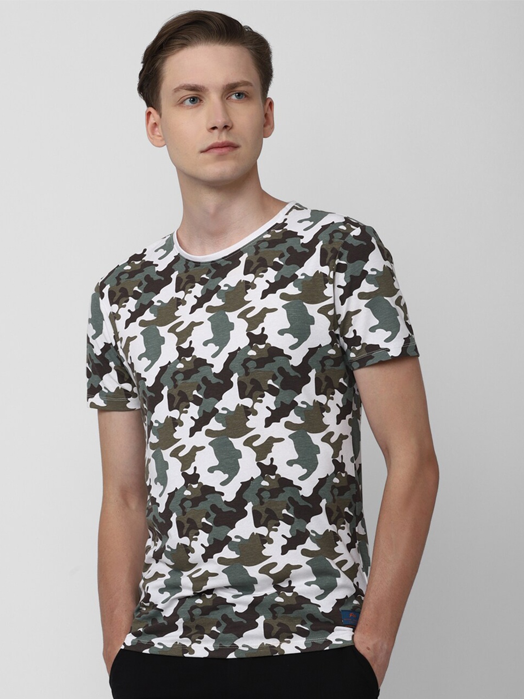 

Peter England Casuals Camouflage Printed Slim Fit T-shirt, Green