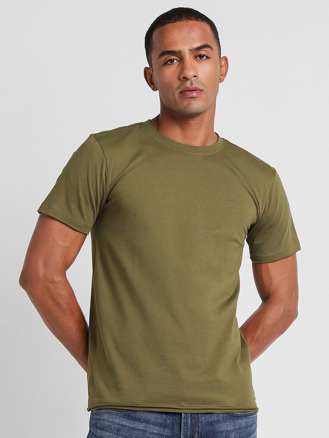

Peter England Casuals Round Neck Slim Fit T-shirt, Green