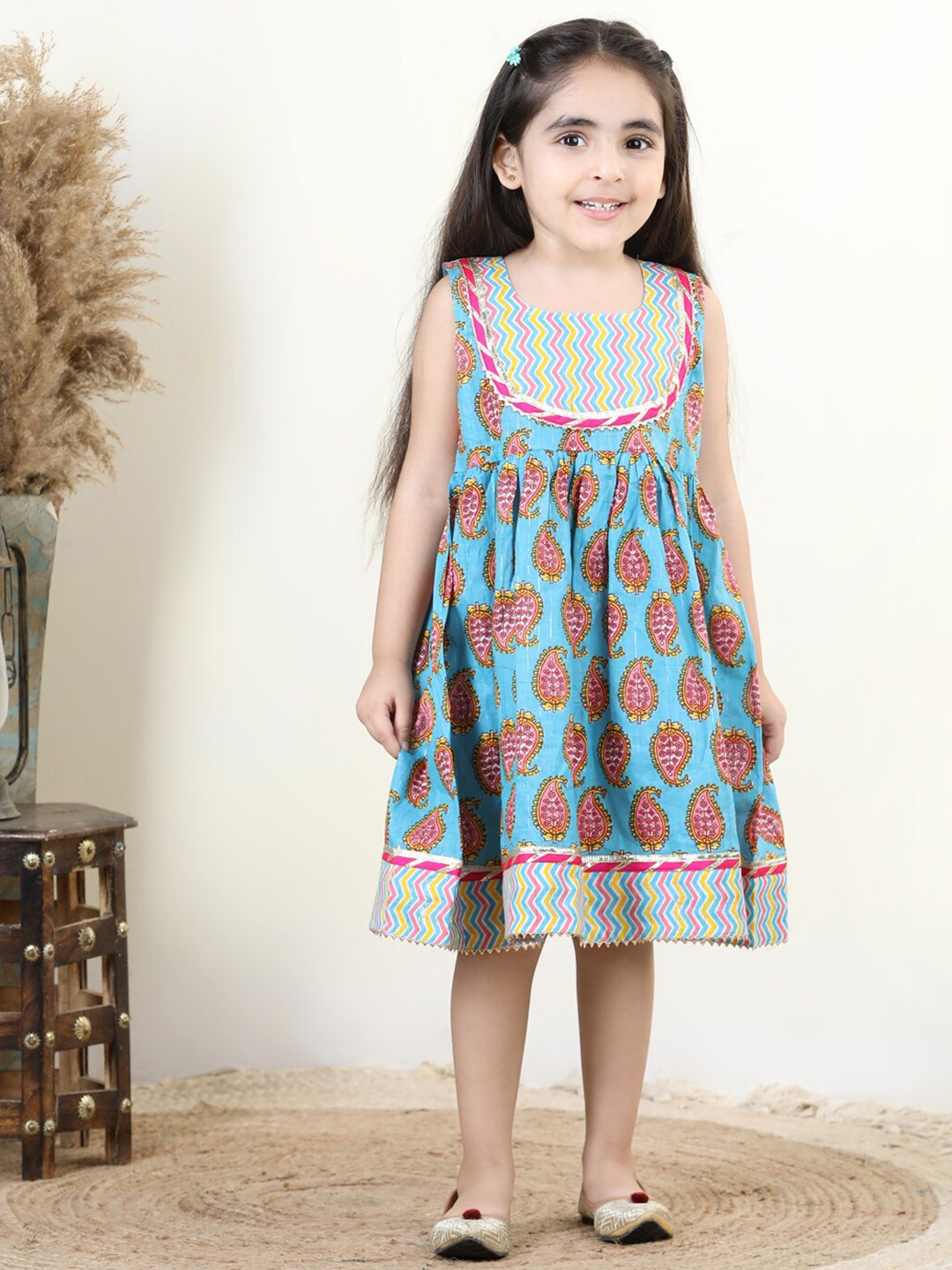 

Here&Now X Kinder Kids Paisley Ethnic Motifs Printed Cotton Fit & Flare Ethnic Dress, Blue