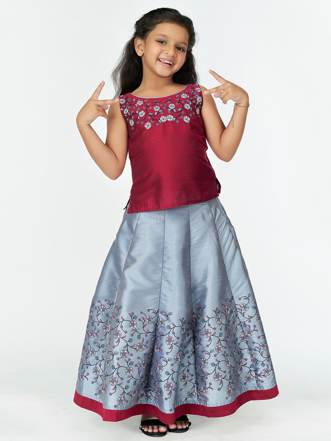 

Maybell Girls Ethnic Motifs Embroidered Ready To Wear Lehenga & Choli, Magenta