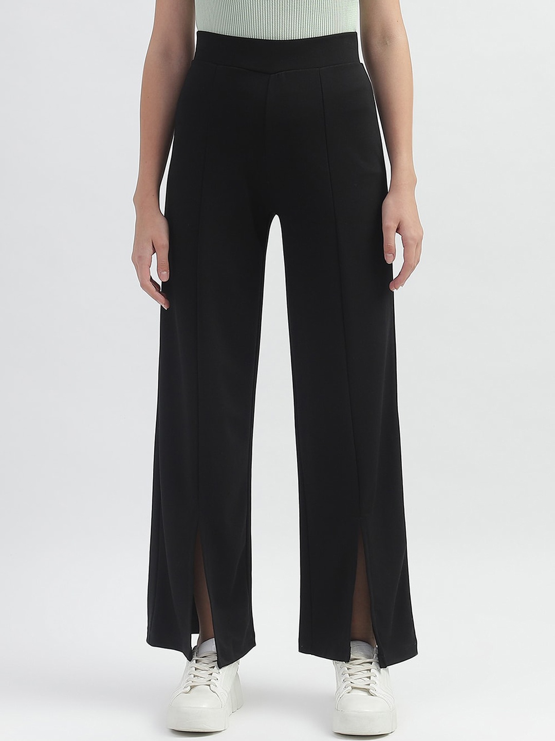 

United Colors of Benetton Women Mid-Rise Slit Hem Parallel Trousers, Black