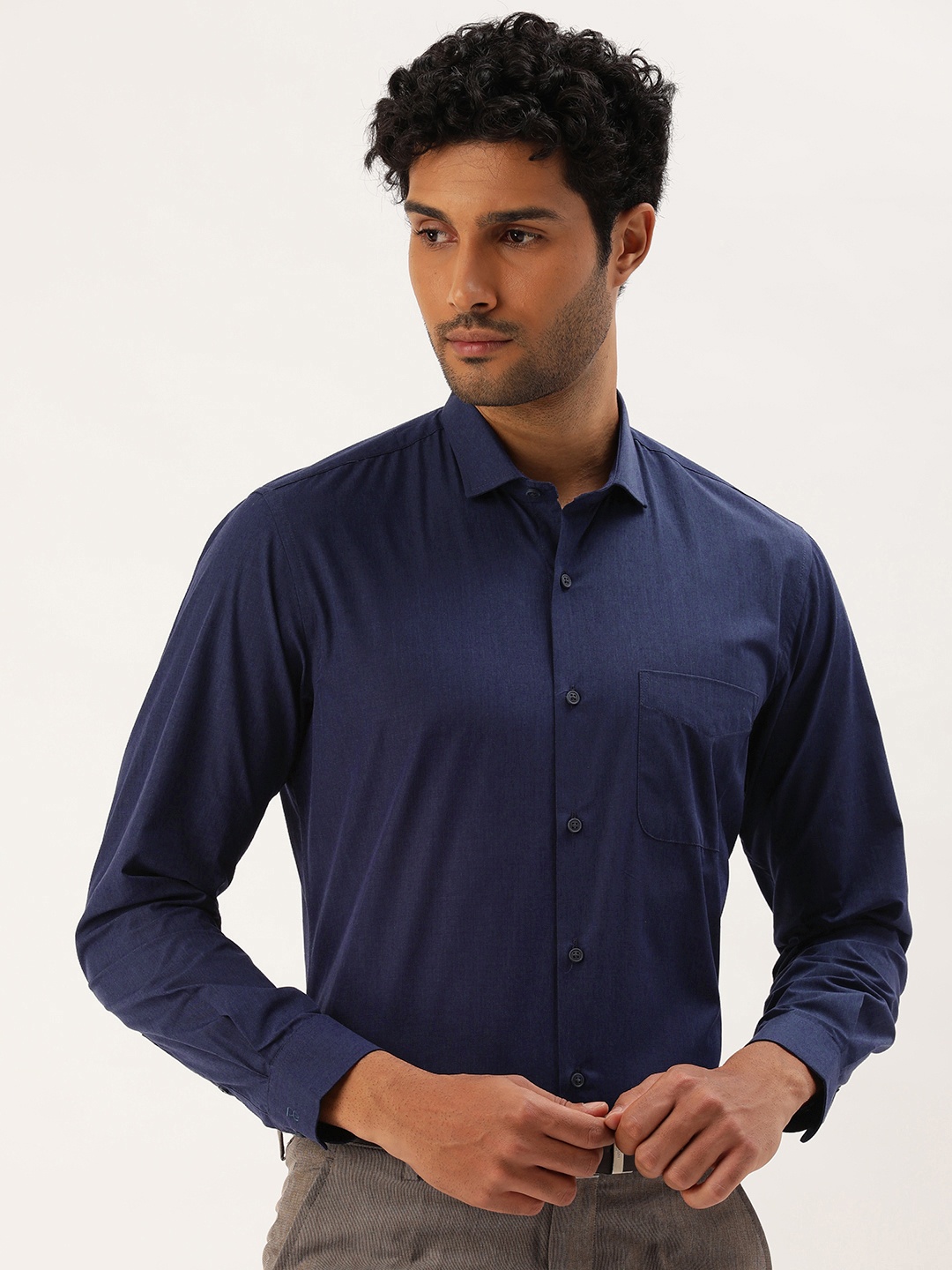 

Peter England Nuvo Cutaway Collar Formal Shirt, Navy blue