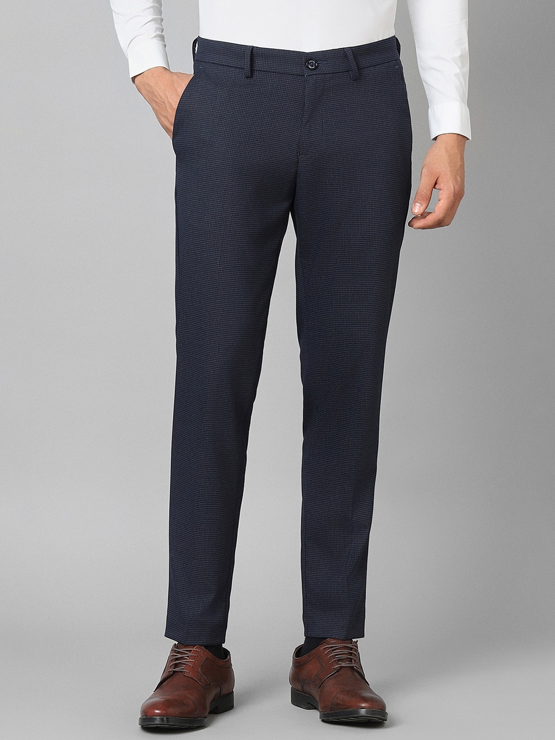 

Allen Solly Men Slim Fit Mid-Rise Formal Trousers, Navy blue