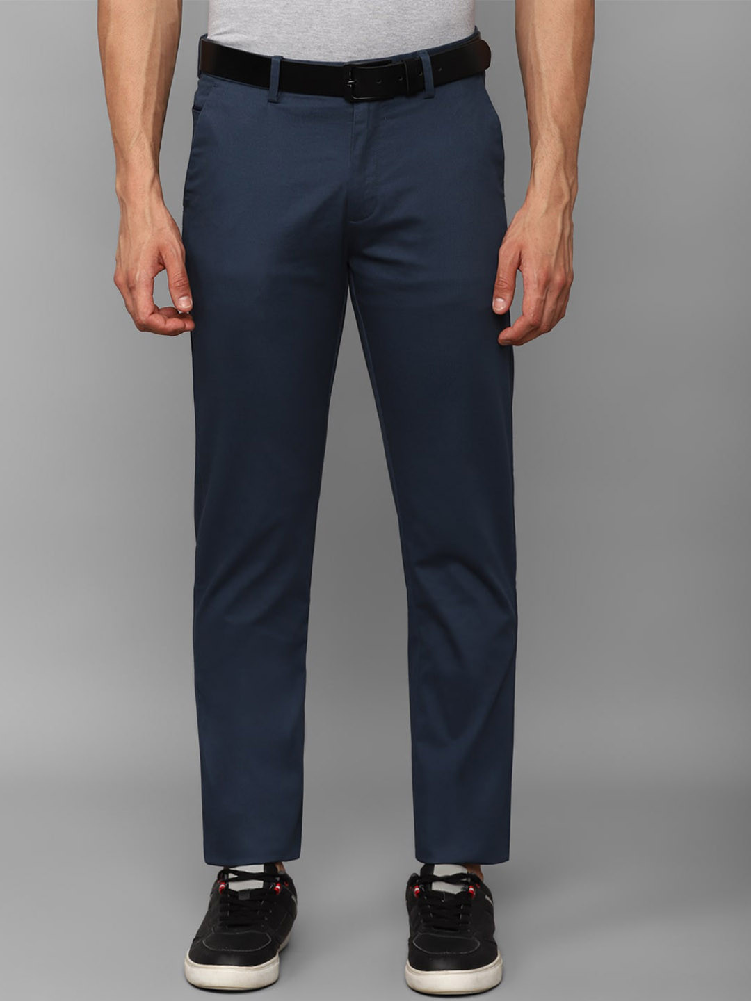 

Allen Solly Men Regular Fit Mid-Rise Regular Trousers, Navy blue