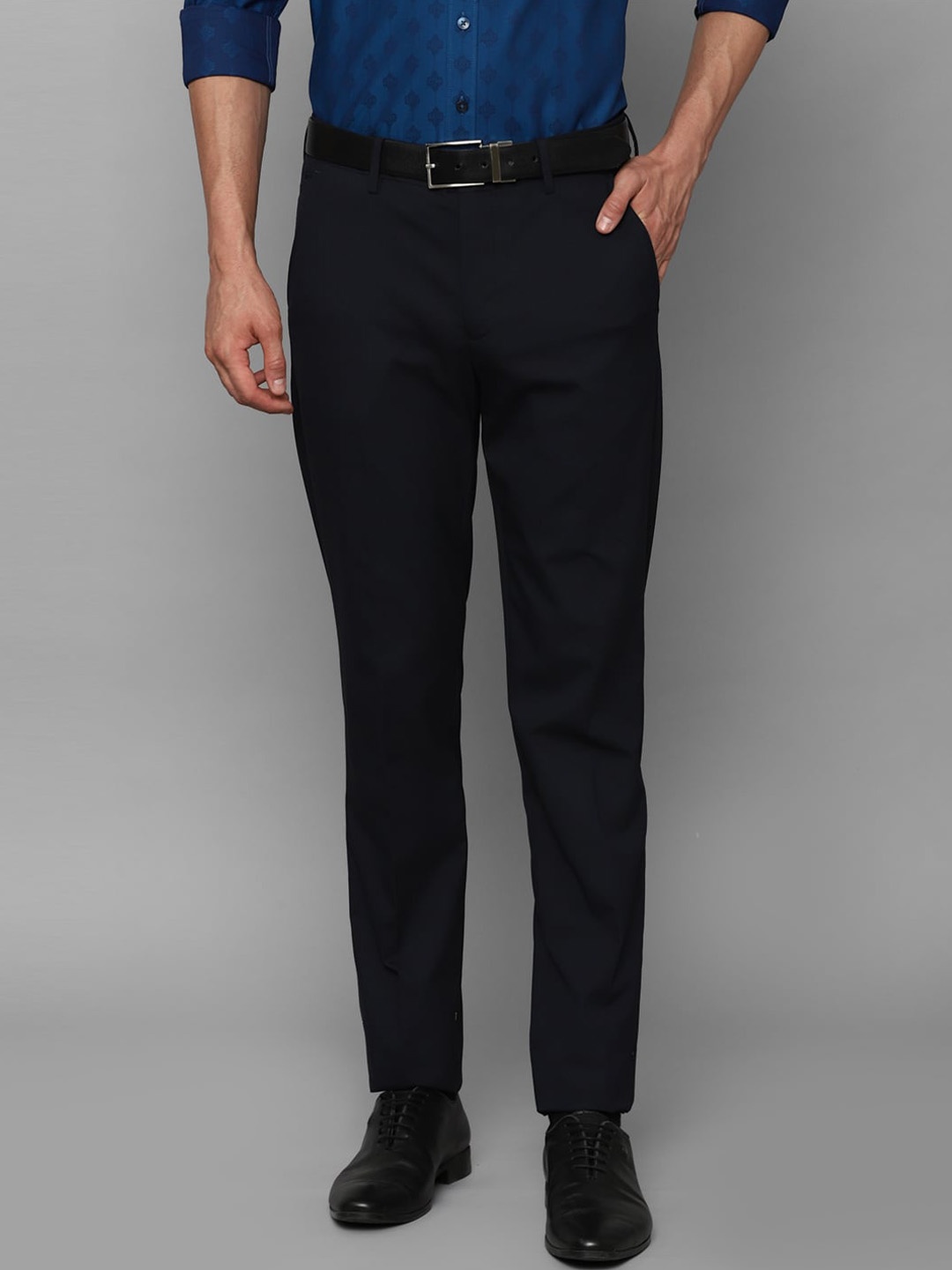 

Louis Philippe Men Mid-Rise Slim Fit Formal Trousers, Black