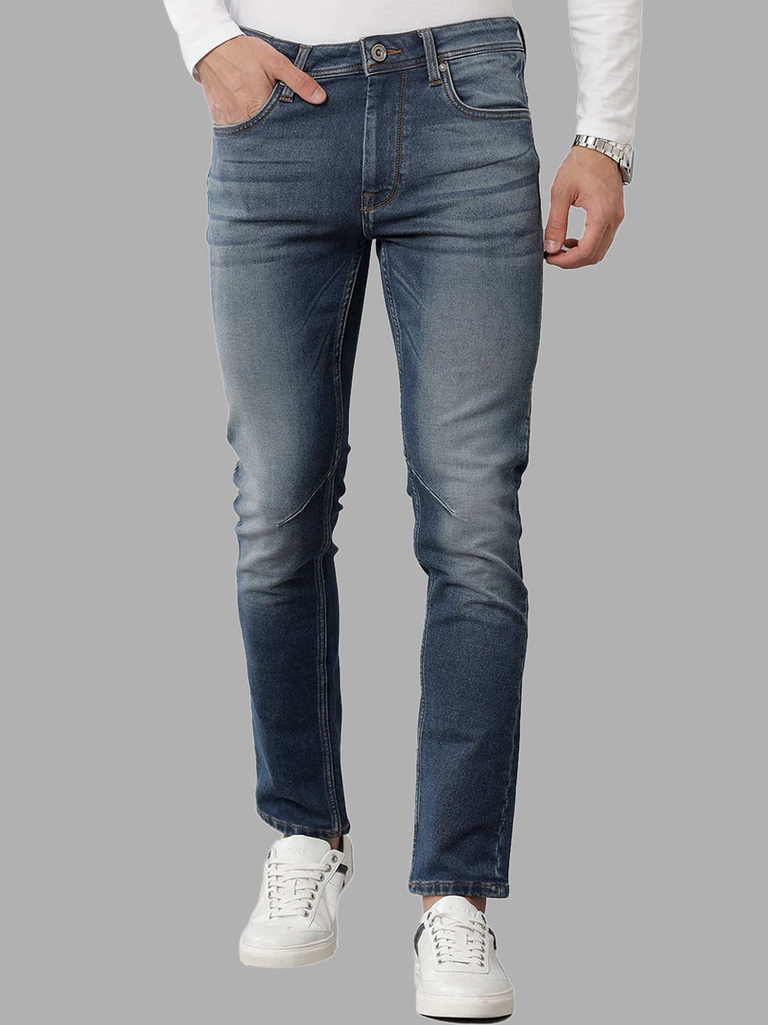 

Voi Jeans Men Heavy Fade Stretchable Jeans, Blue
