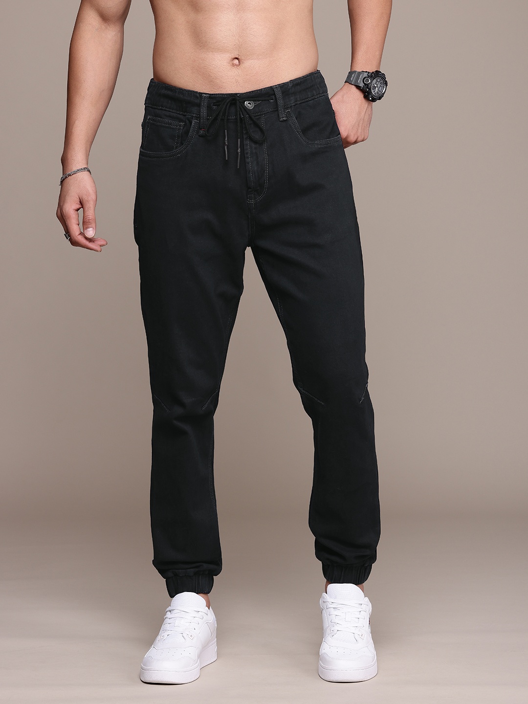 

Roadster Men Jogger Stretchable Jeans, Black