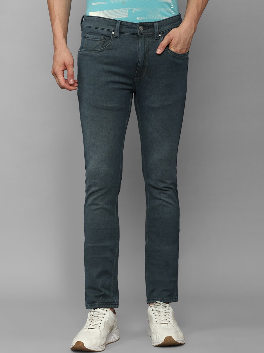 

Louis Philippe Jeans Men Mid-Rise Slim Fit Clean Look Light Fade Jeans, Blue