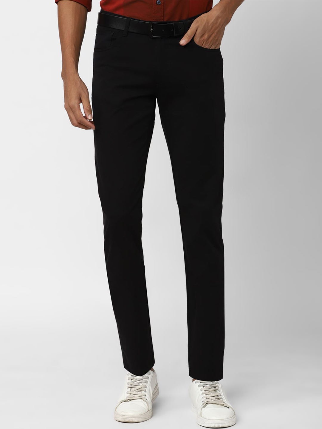

Van Heusen Sport Men Slim Fit Clean Look Mid-Rise Jeans, Black