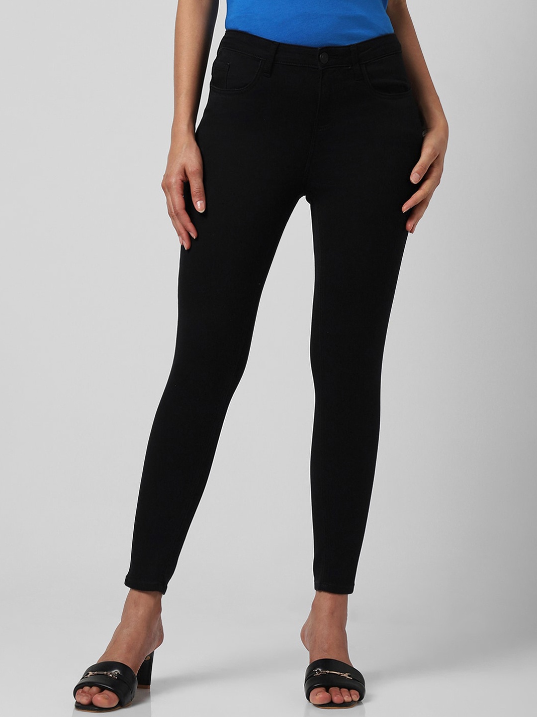 

Van Heusen Woman Skinny Fit Clean Look Jeans, Black