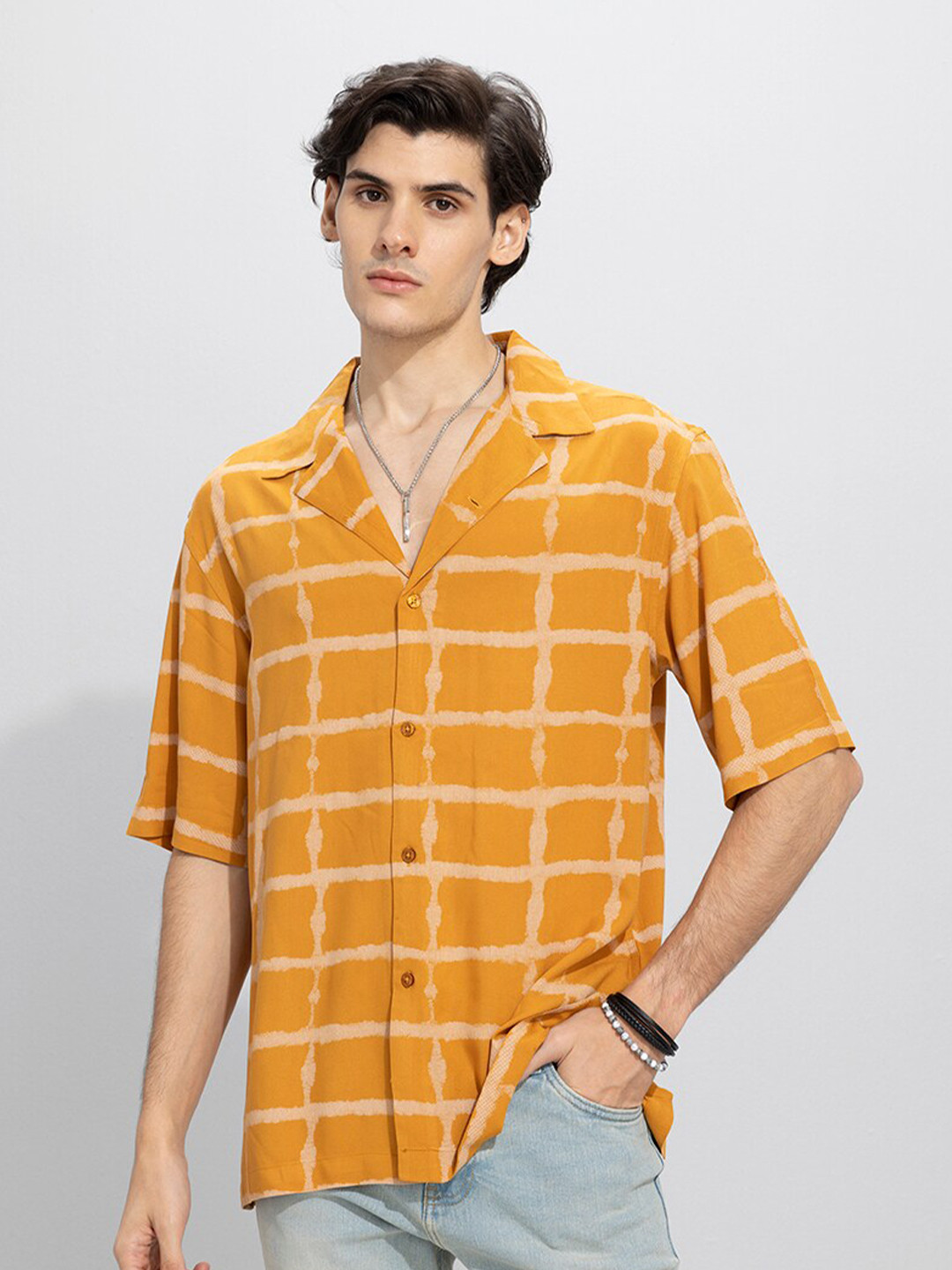 

Snitch Men Yellow Checked Slim Fit Opaque Casual Shirt