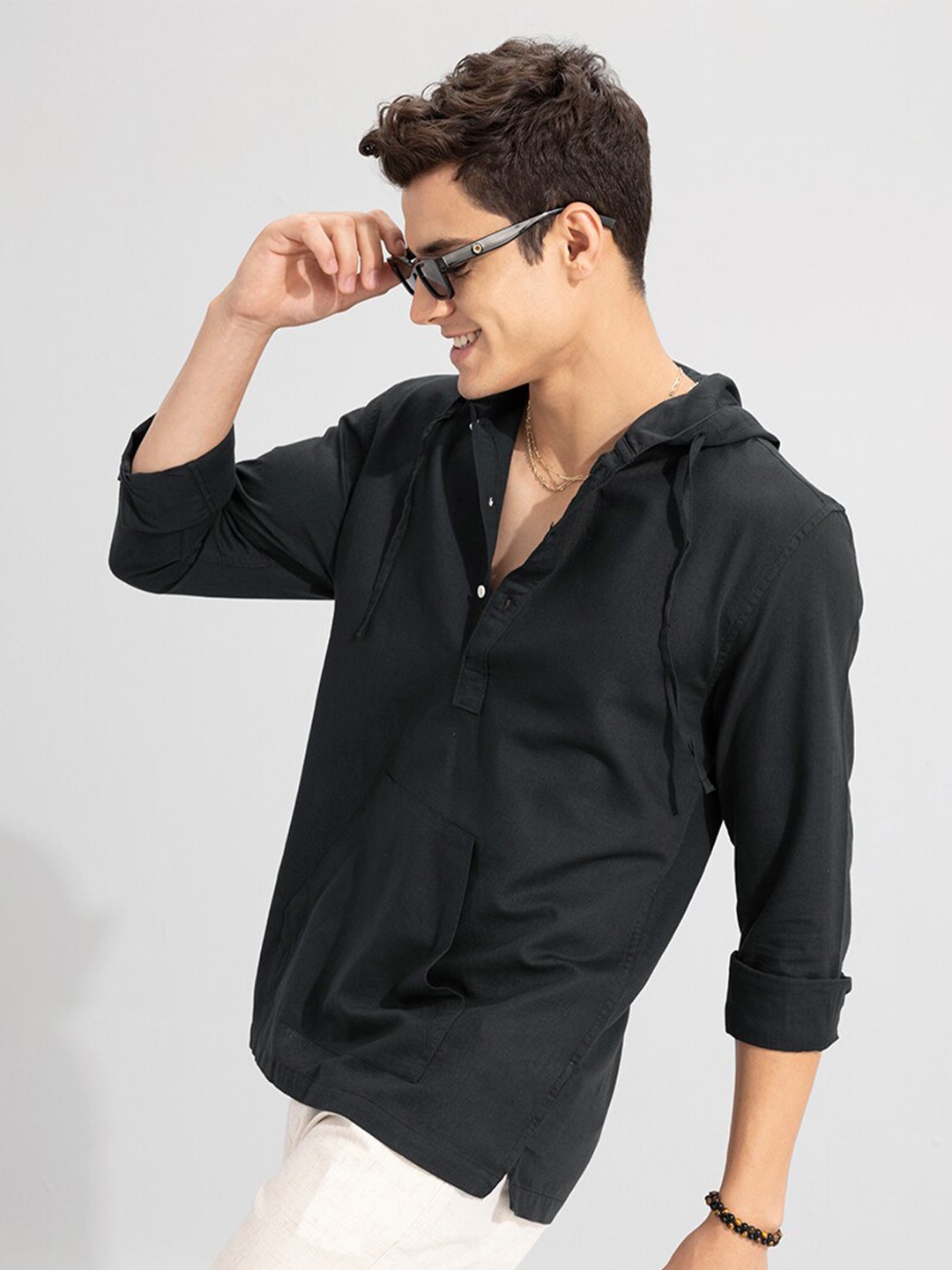 

Snitch Black Slim Fit Hooded Opaque Linen Casual Shirt