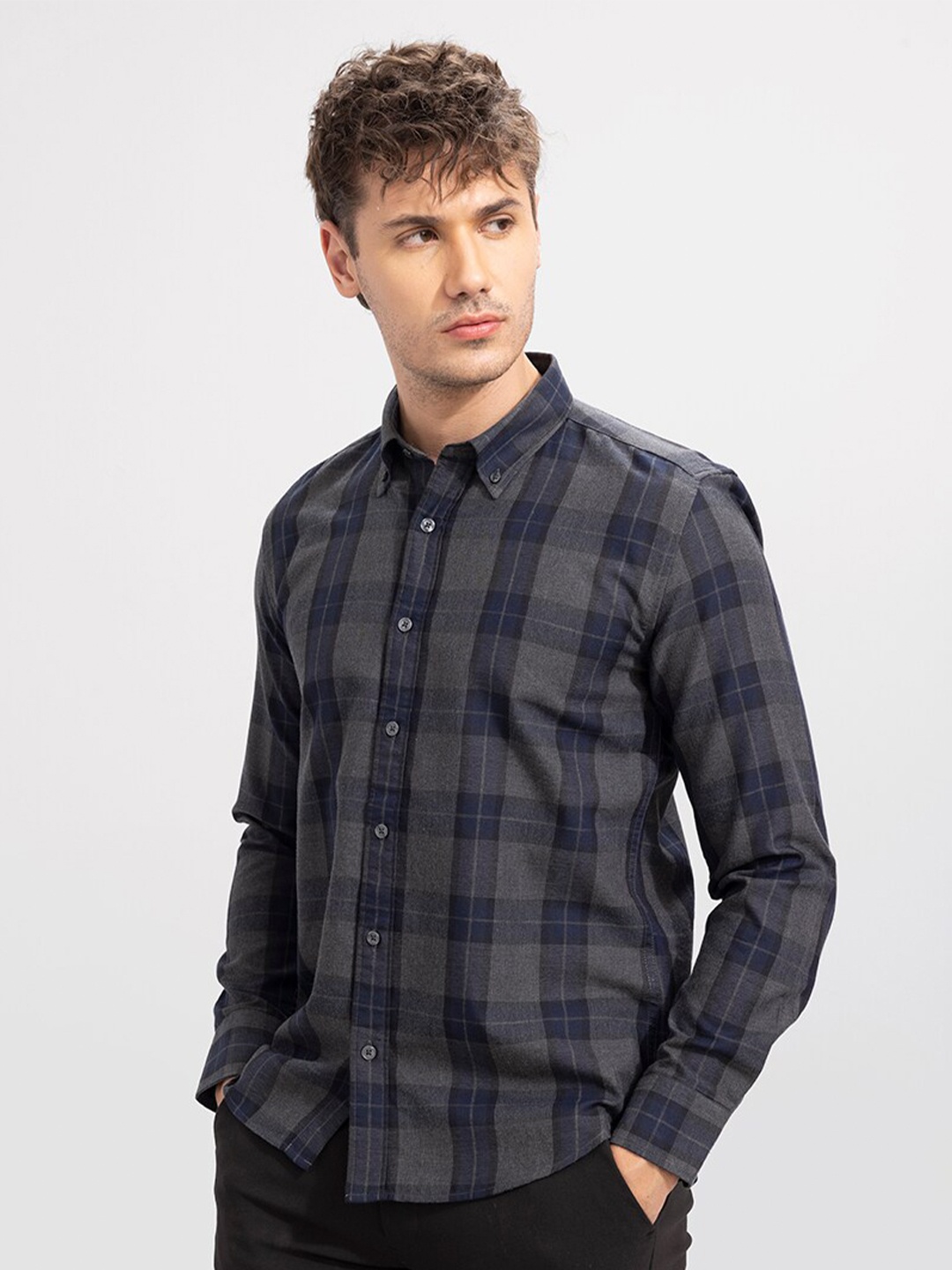 

Snitch Grey Slim Fit Tartan Checks Opaque Cotton Casual Shirt