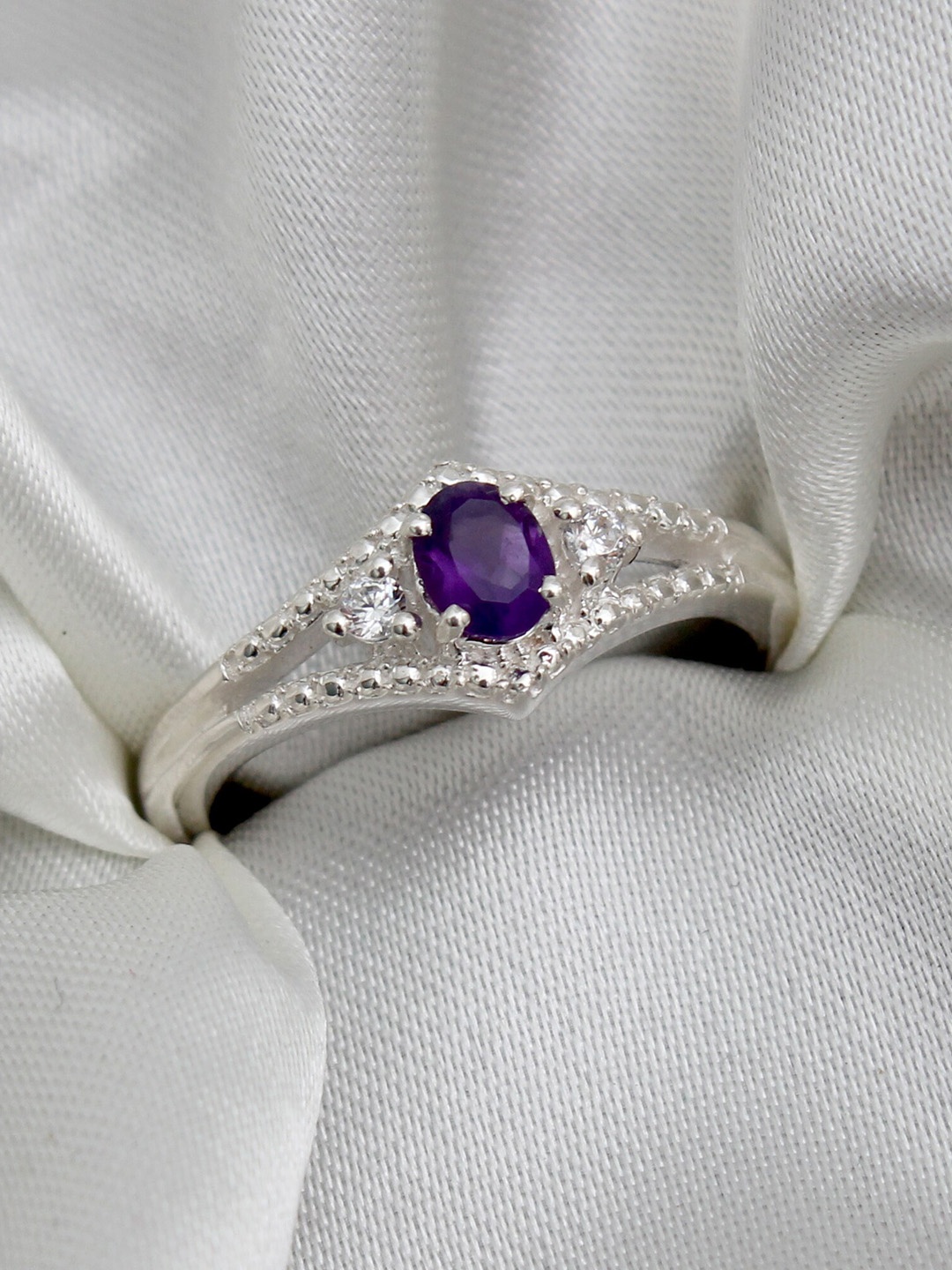 

HIFLYER JEWELS 925 Sterling Silver-Plated Amethyst-Studded Finger Ring