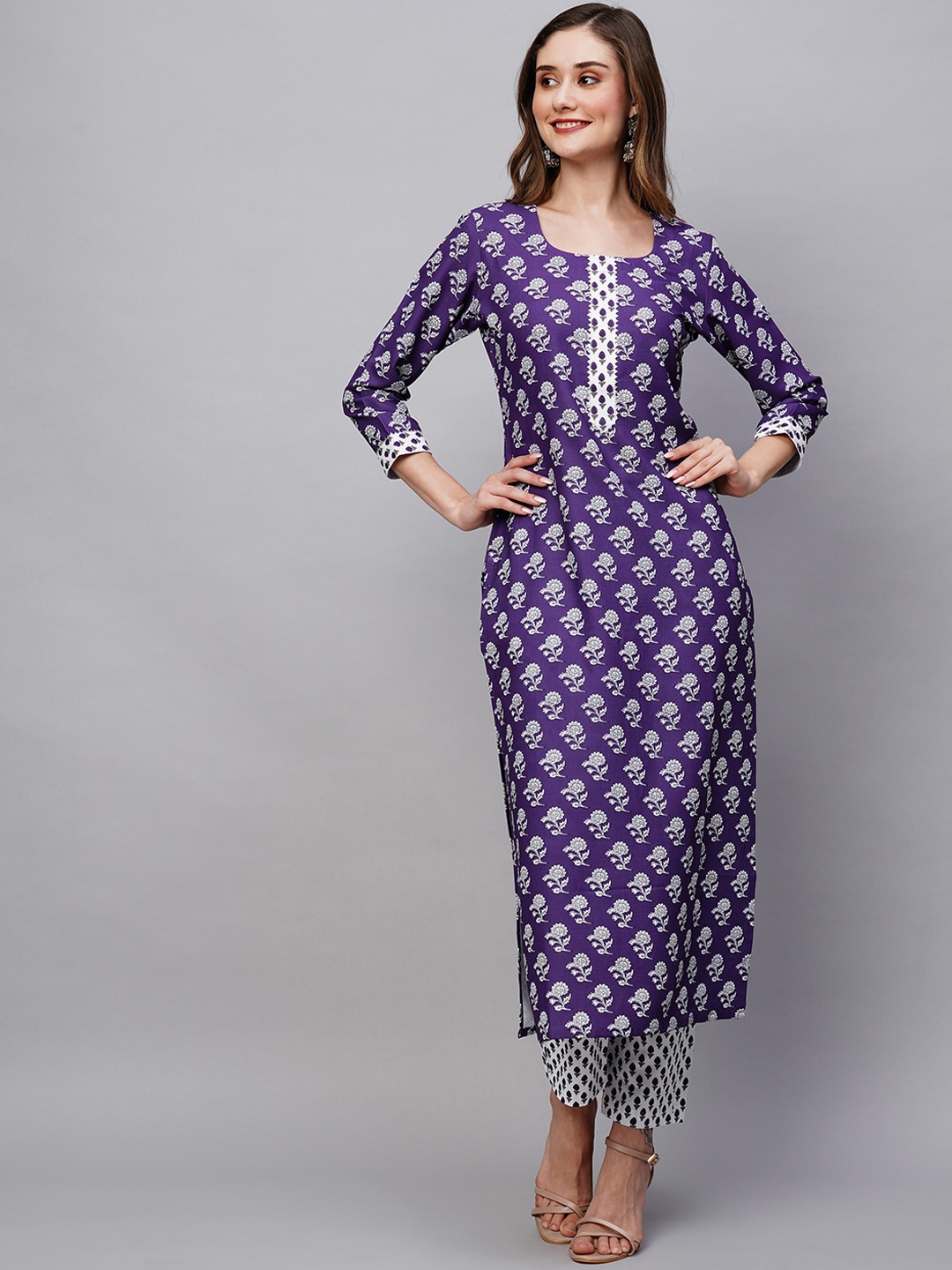 

KALINI Ethnic Motifs Printed Straight Kurta With Trousers, Purple