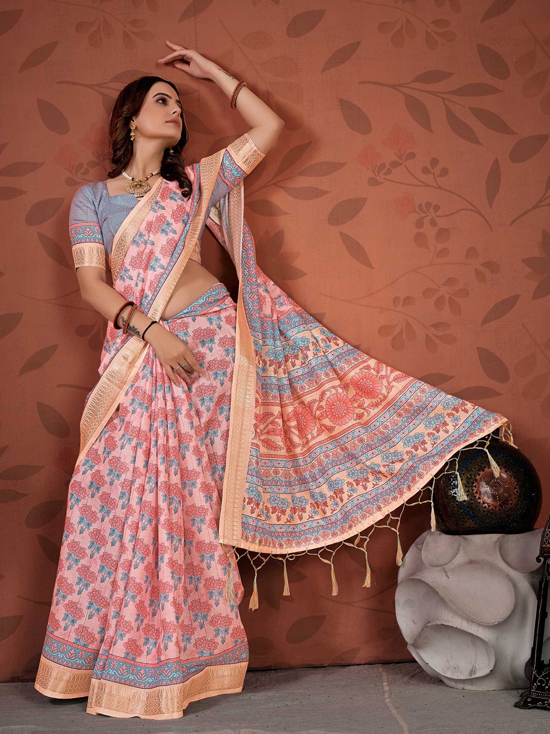 

Mitera Pink & Blue Floral Printed Zari Pure Cotton Saree