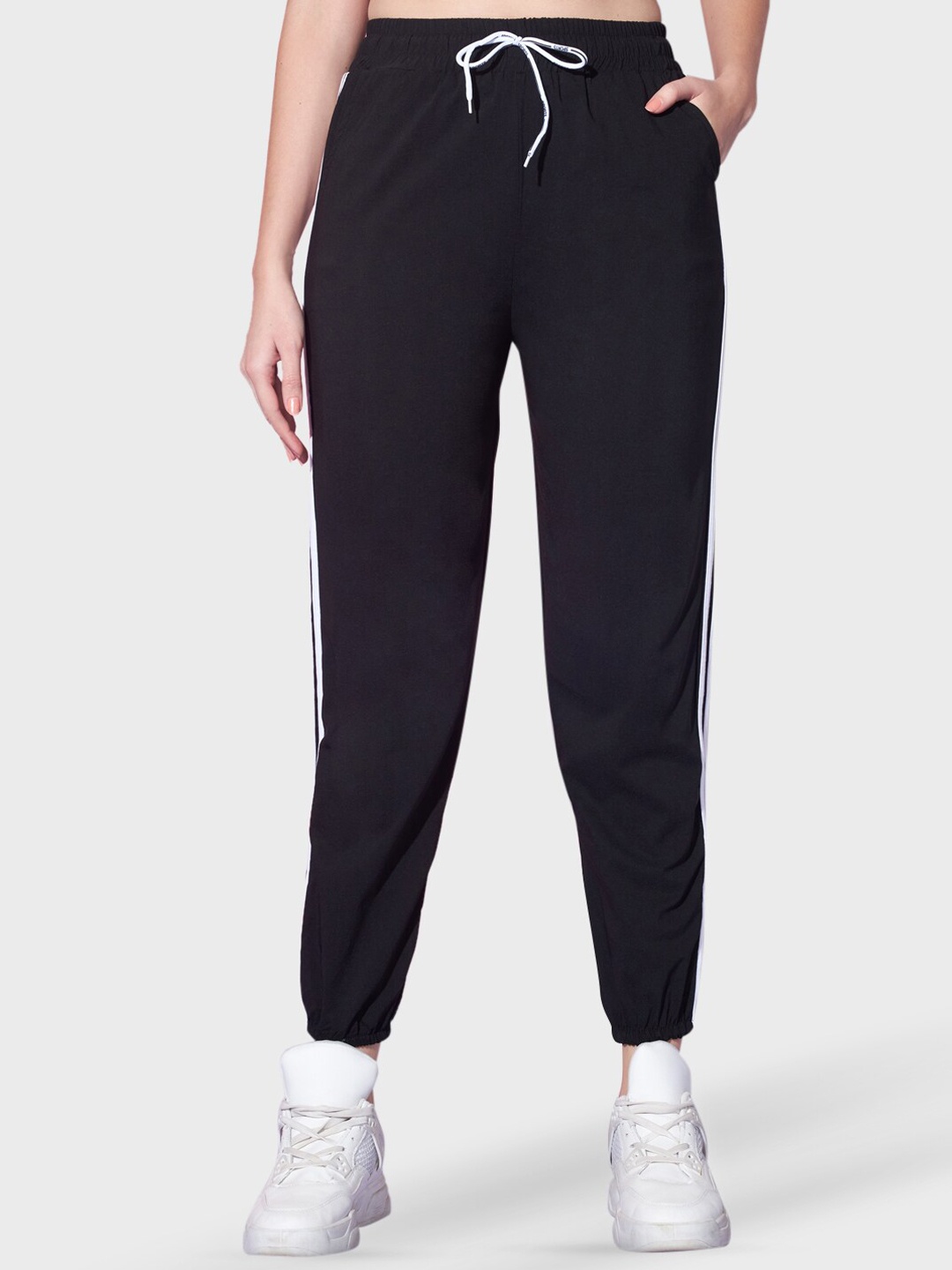 

BUY NEW TREND Women Striped Side Tape Detailed Relaxed-Fit Cotton Joggers, Black