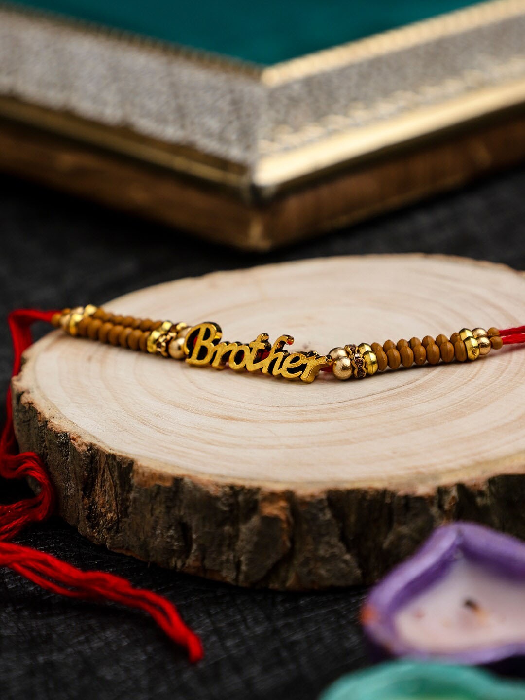 

Mali Fionna Beaded Thread Rakhi, Gold