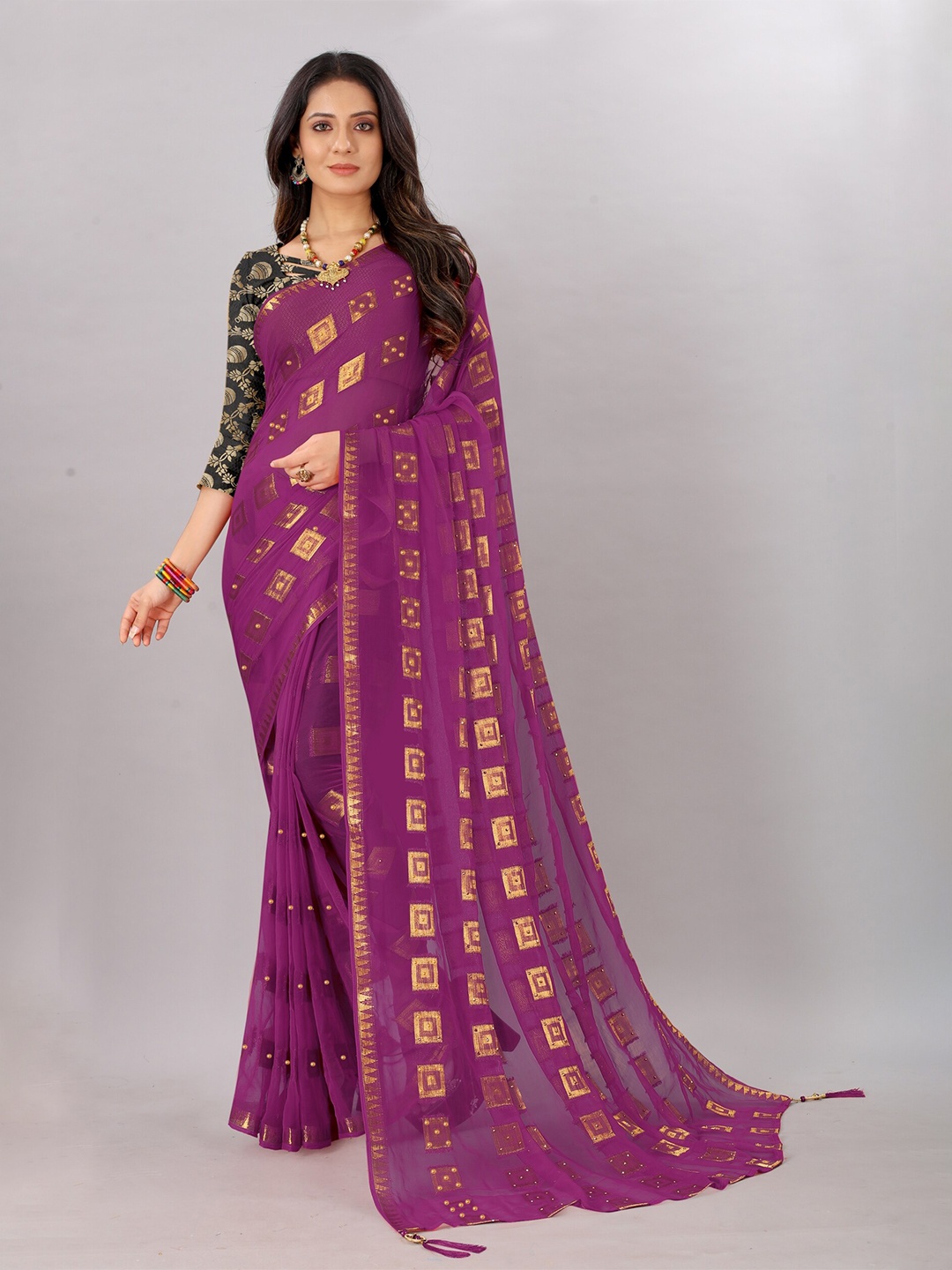 

Rhey Geometric Woven Design Beads and Stones Pure Chiffon Banarasi Saree, Purple