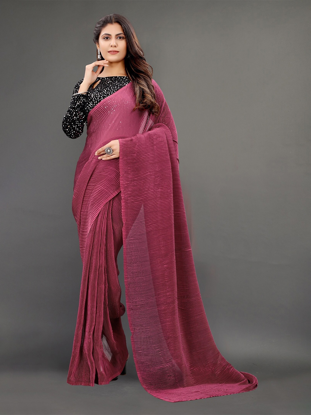 

Rhey Crushed Sequined Pure Georgette Saree, Maroon