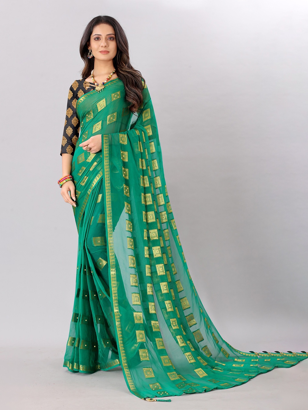 

Rhey Geometric Woven Design Beads and Stones Pure Chiffon Banarasi Saree, Green