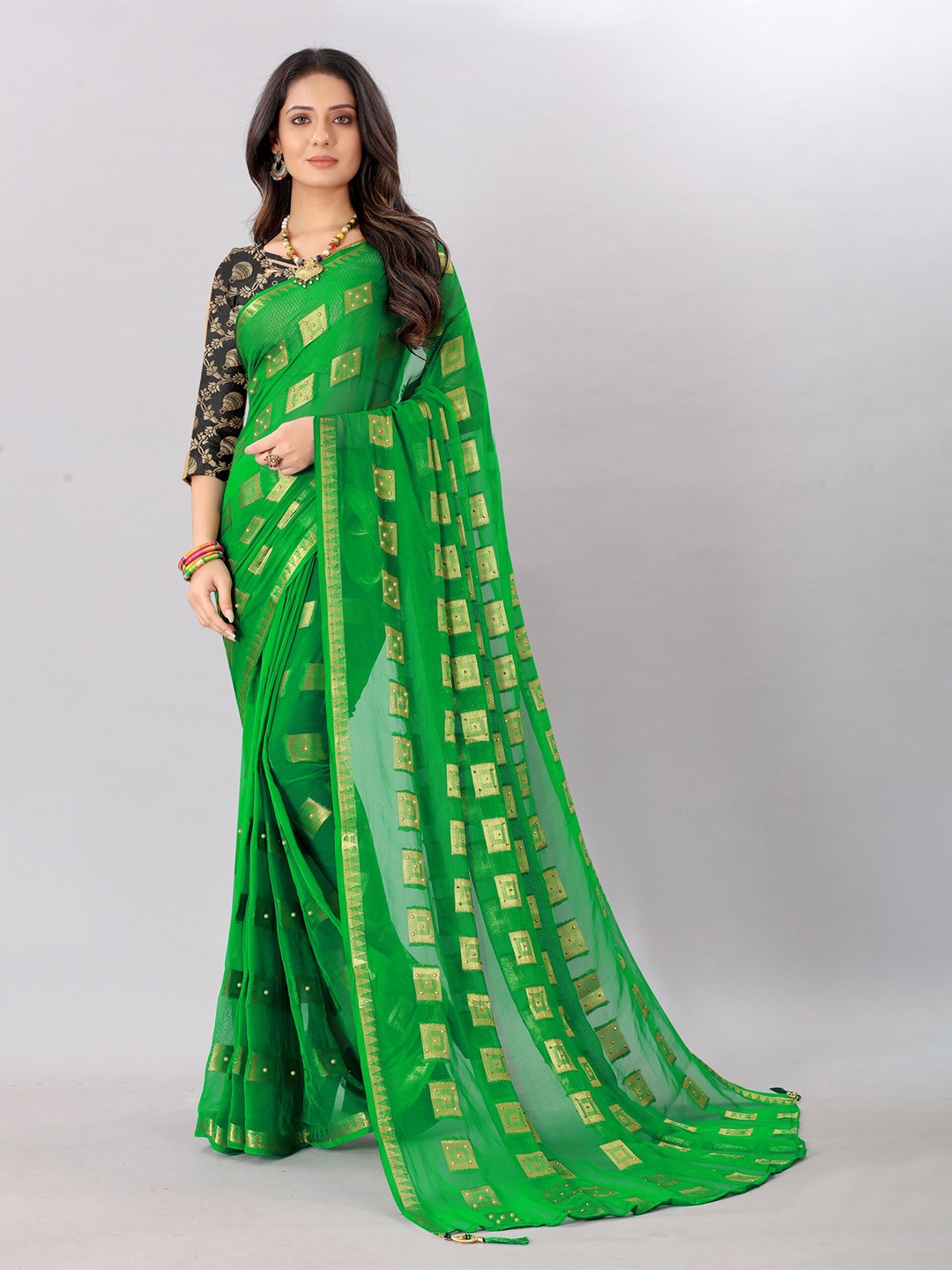 

Rhey Green & Gold-Toned Geometric Woven Design Pure Chiffon Fusion Banarasi Saree