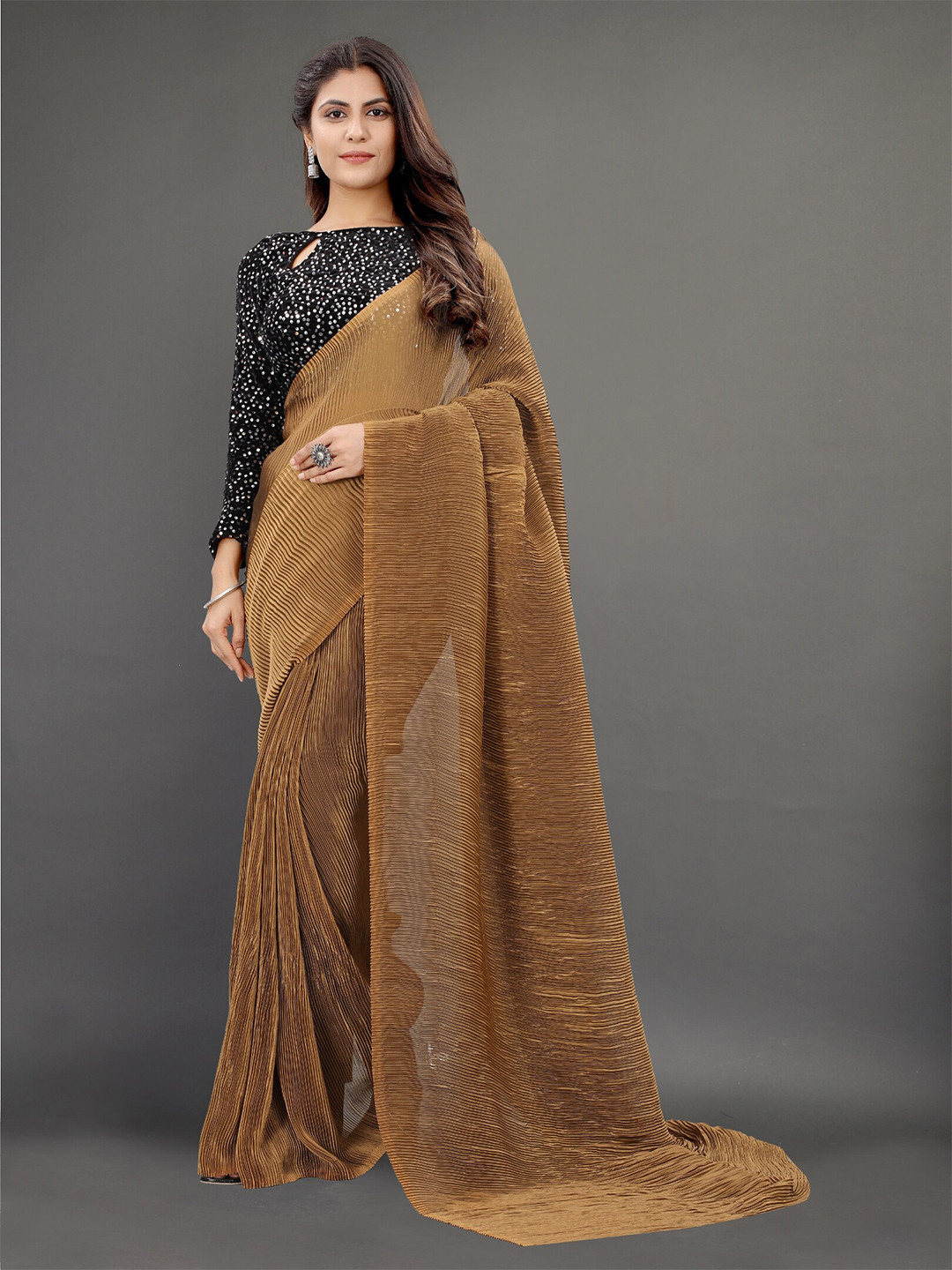 

Rhey Striped Crushed Pure Georgette Saree, Brown