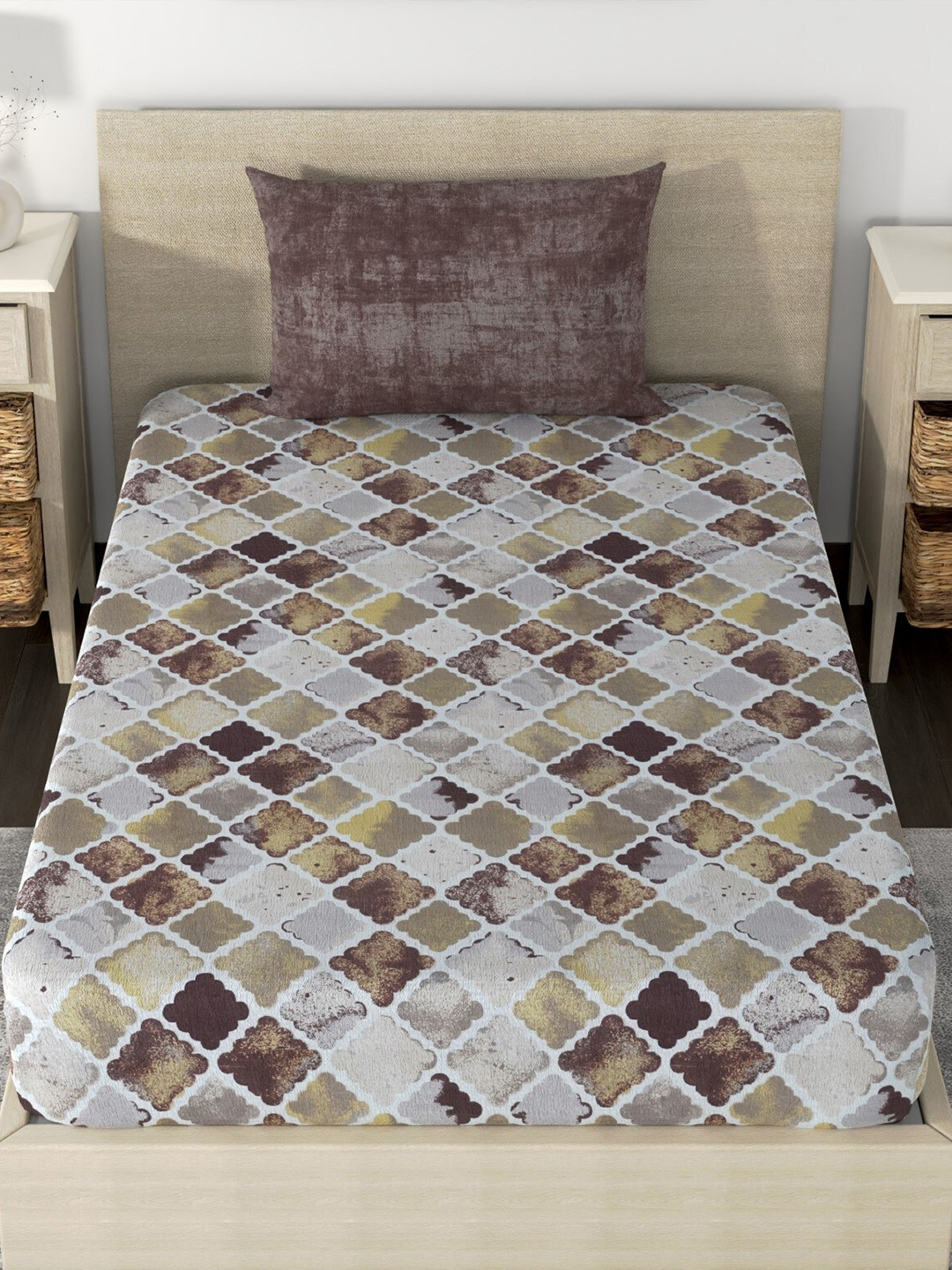 

Huesland Aspire Taupe & Grey Geometric 186 TC Pure Cotton Single Bedsheet & Pillow Cover
