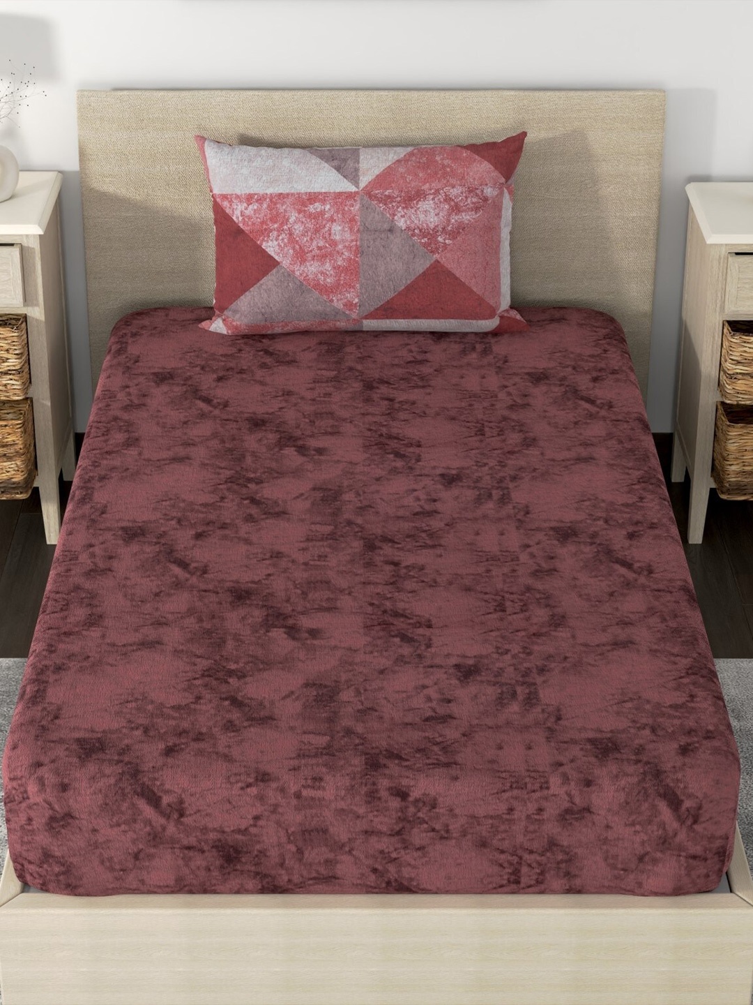 

Huesland Rust Red & Grey Tie & Dye 186 TC Cotton Single Bedsheet with 1 Pillow Cover