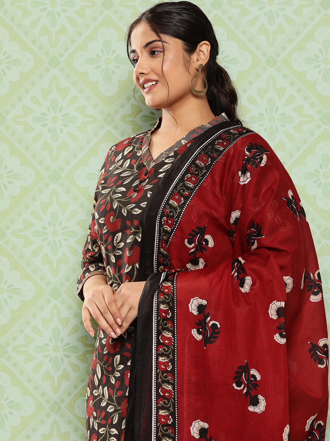 

Yufta Women Plus Size Floral Printed Pure Cotton Kurta with Trousers & With Dupatta, Black