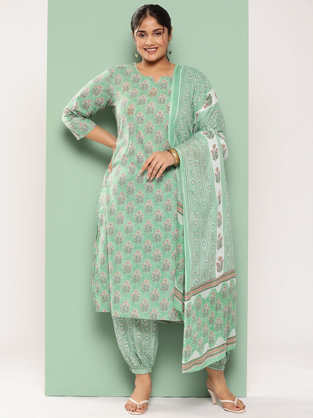 

Yufta Women Plus Size Floral Printed Pure Cotton Kurta with Harem Pants & With Dupatta, Sea green