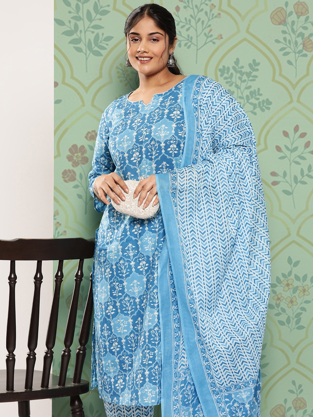 

Yufta Plus Size Floral Printed Regular Pure Cotton Kurta with Trousers & Dupatta, Blue