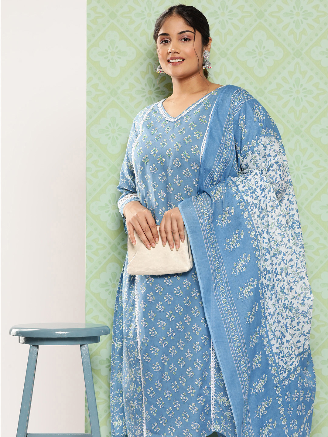 

Yufta Plus Size Floral Printed Regular Pure Cotton Kurta with Trousers & Dupatta, Blue