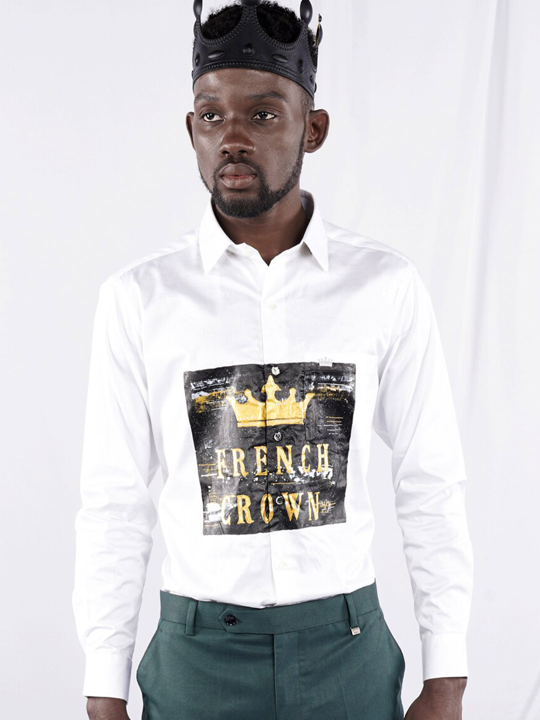 

FRENCH CROWN Men White Standard Opaque Printed Casual Shirt