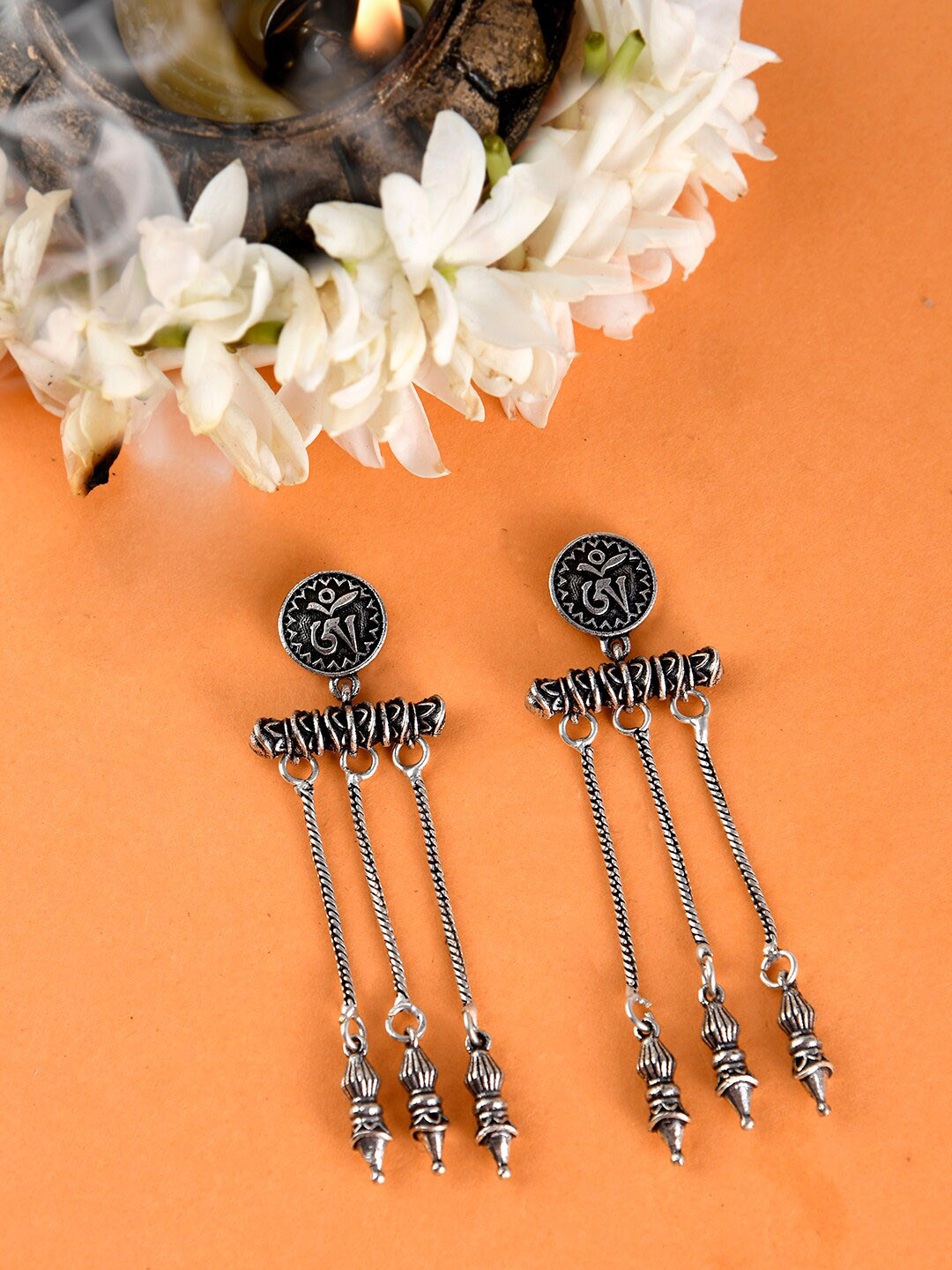 

Voylla Silver-Plated Oxidised Contemporary Drop Earrings