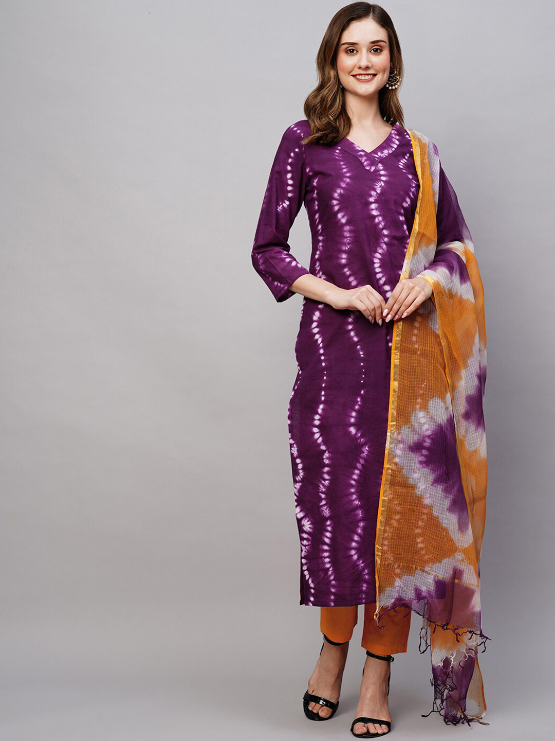 

KALINI Chevron Dyed Kurta with Trousers & Dupatta, Purple