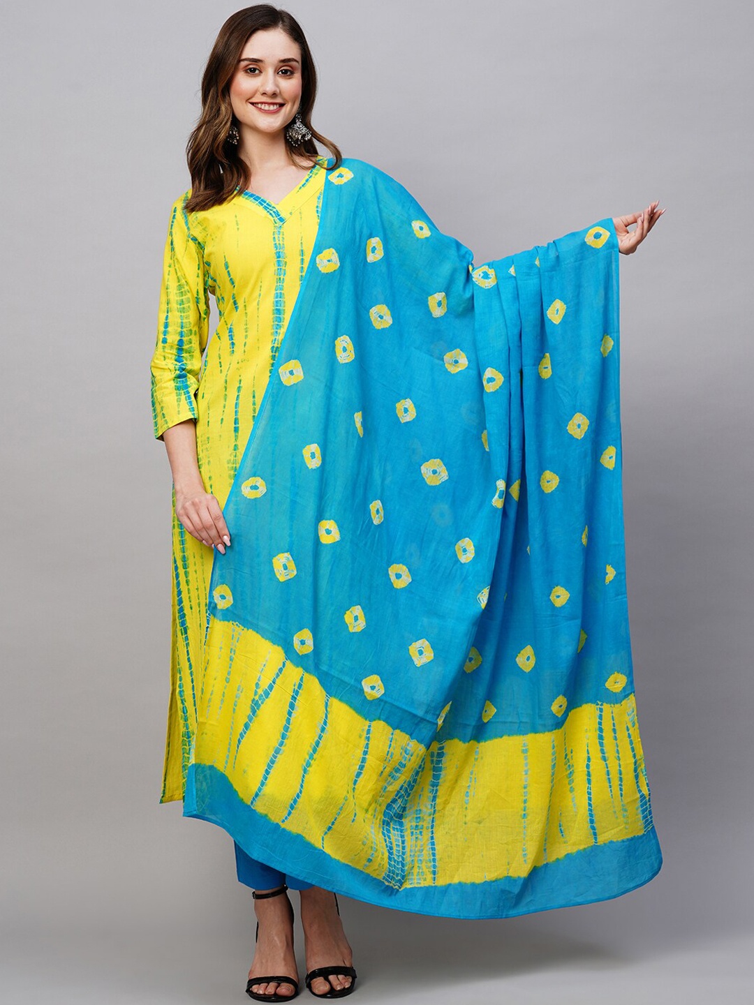 

GoSriKi Bandhani Printed V-Neck Regular Kurta with Trousers & With Dupatta, Yellow