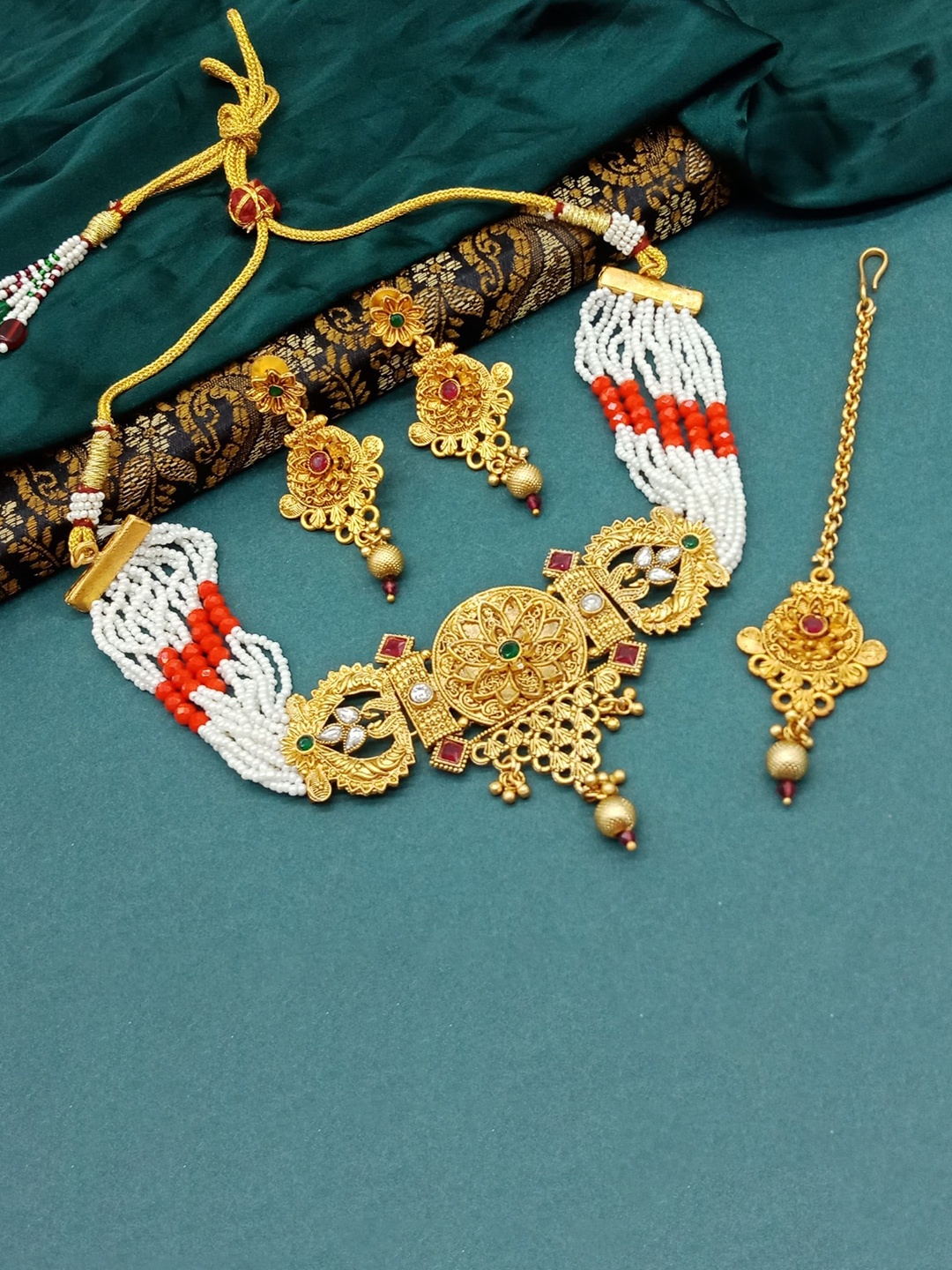 

AASHISH IMITATION Gold-Plated Beaded Jewellery Set