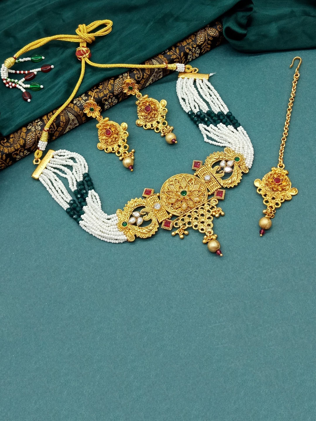 

AASHISH IMITATION Gold-Plated Beaded Jewellery Set